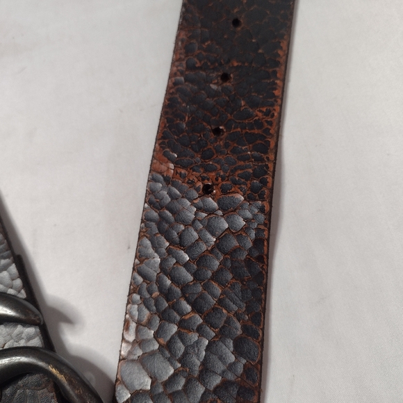 Bill Adler Studio Women's Leather Belt 32 Distressed Crackle Abstract Buckle W - Picture 2 of 6